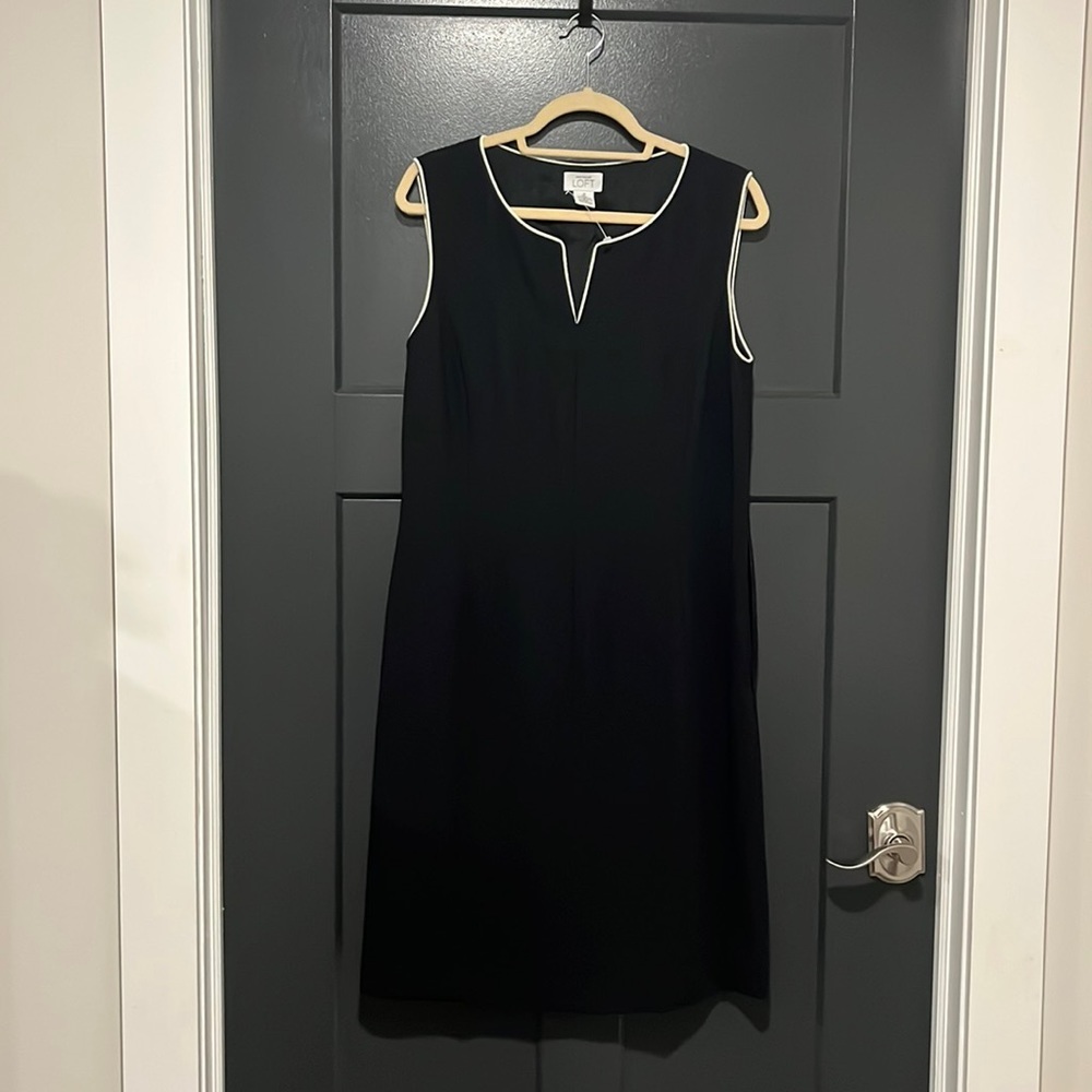 LOFT Black White Piping Vneck Sleeveless Dress Size 12